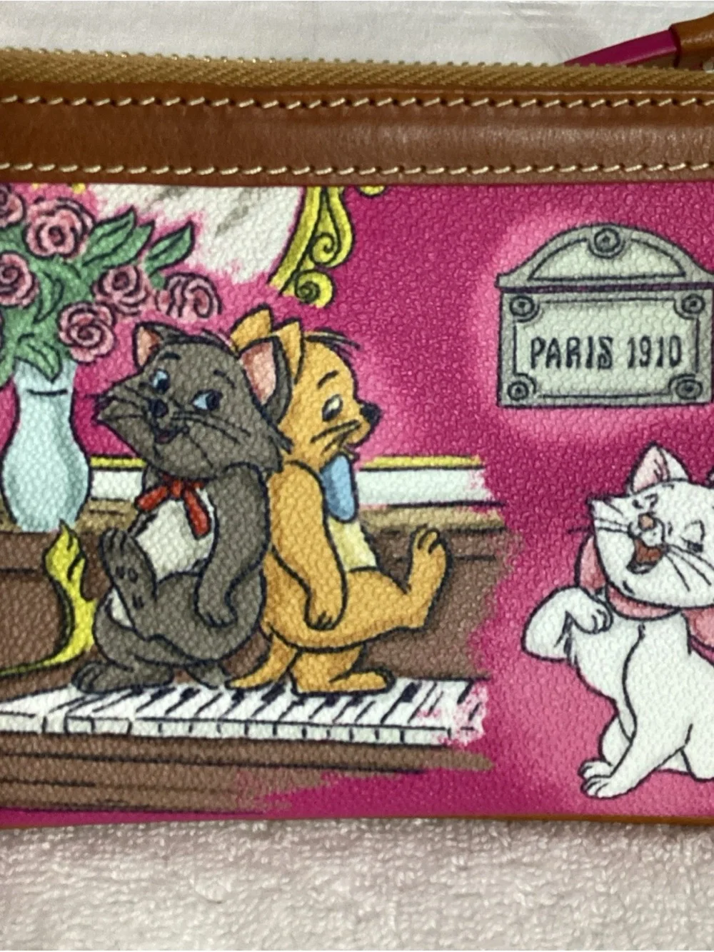 Dooney & Bourke Disney The Aristocats 2019 Collection Wristlet RARE